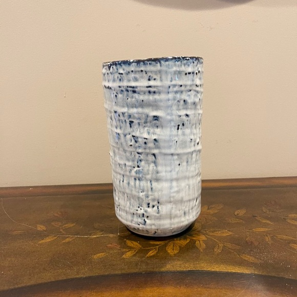 Vase - Picture 2 of 2